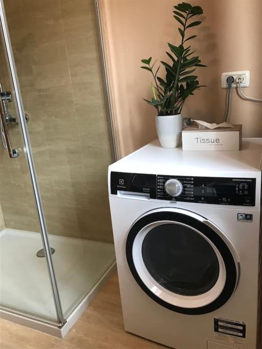 Linden Garden Apartment Postumia Esterno foto