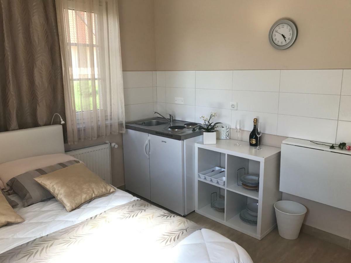 Linden Garden Apartment Postumia Esterno foto