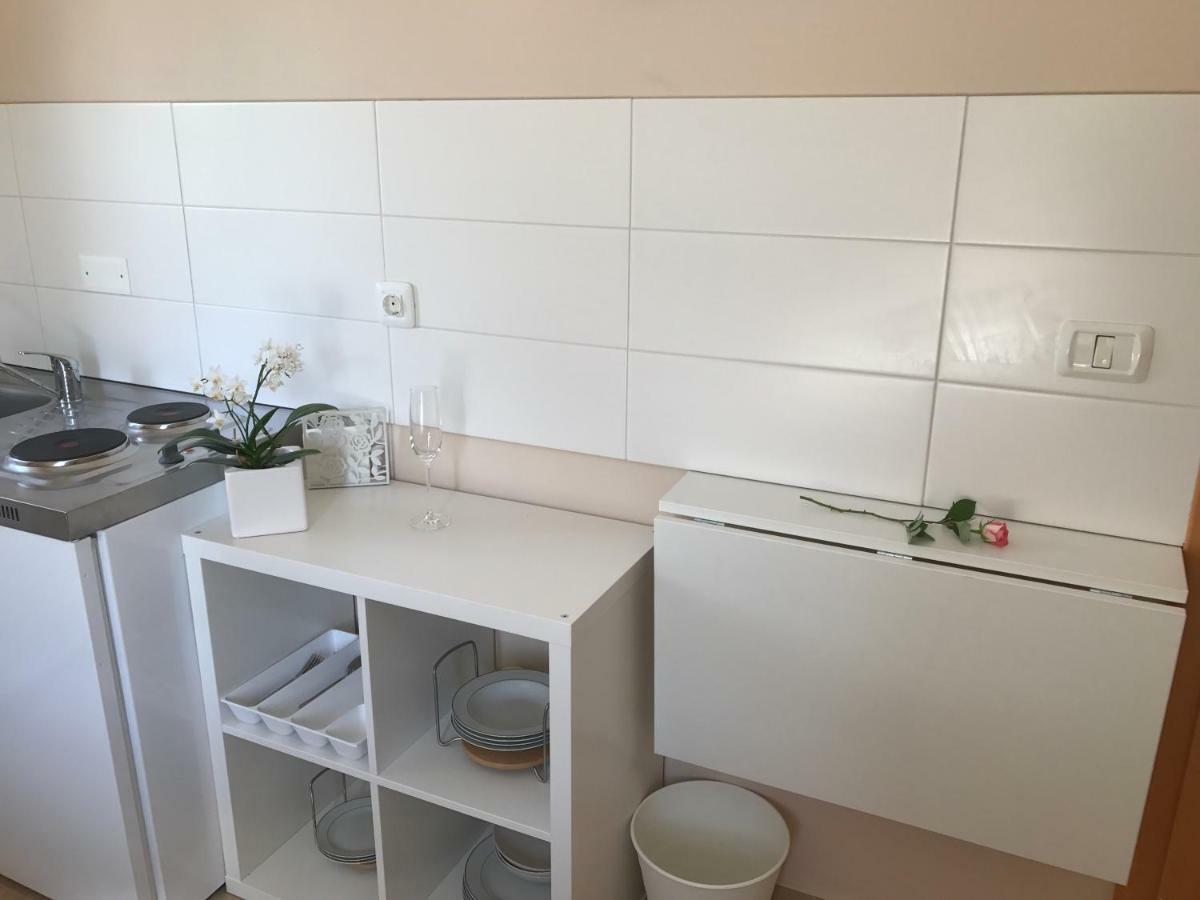 Linden Garden Apartment Postumia Esterno foto